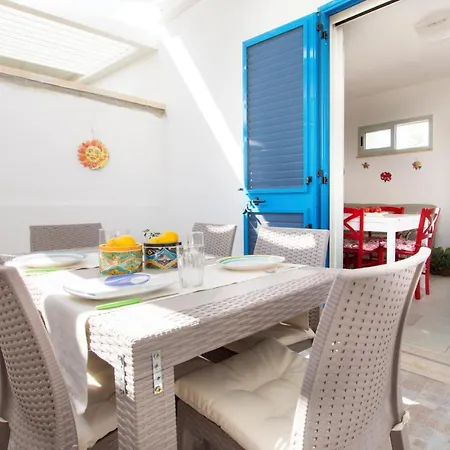 Ferienhaus Le Gioie - Dimora Brezza Marina - Confortevole E Grazioso A Due Passi Dalla